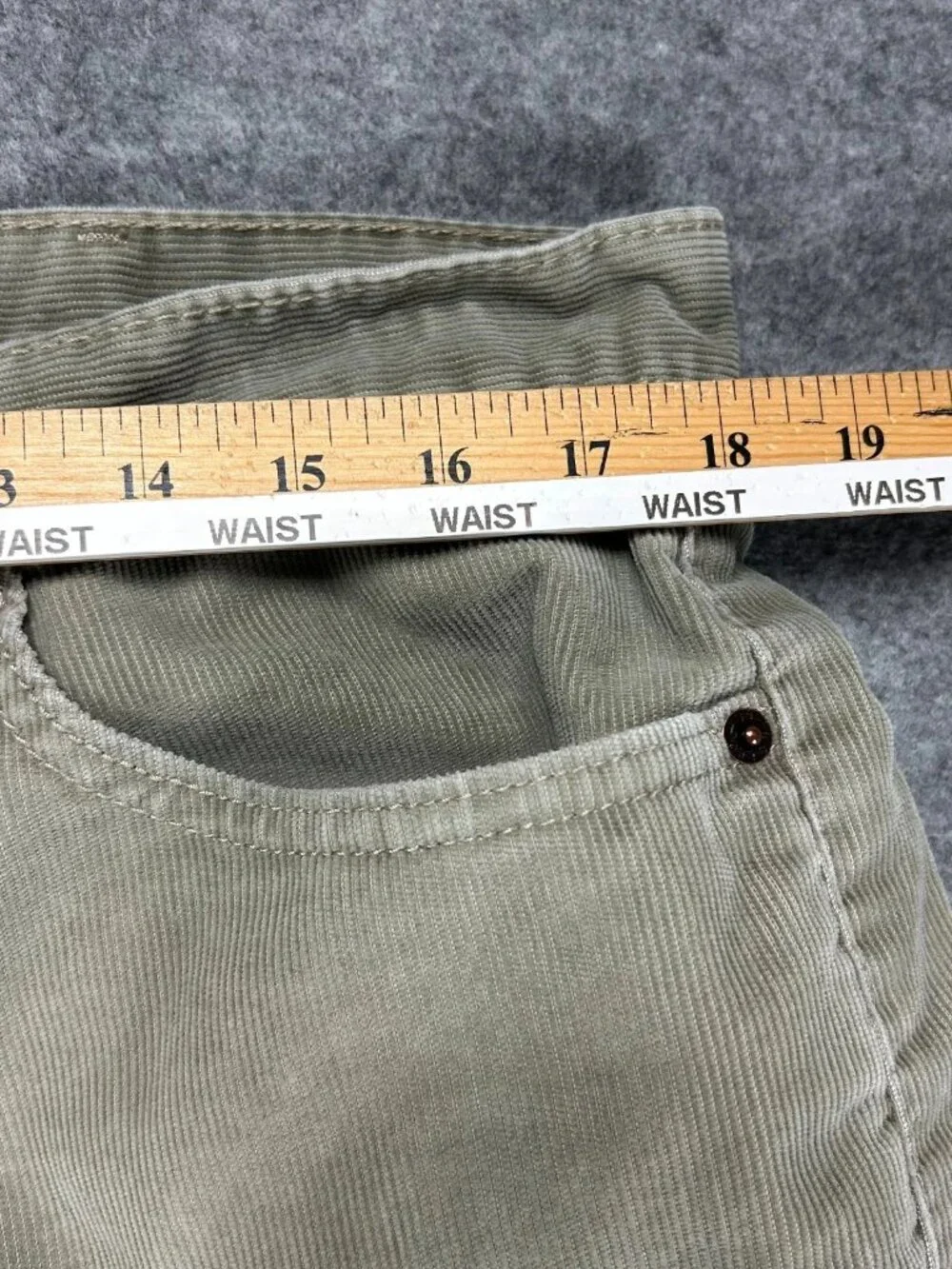 Vintage Levi's 505 Corduroy Pants Mens 38x34 Green Straight Leg Mid Rise Pockets